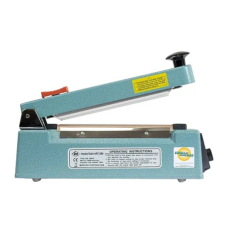 Το Mercier ME-200HC είναι ένα επαγγελματικό επιτραπέζιο θερμοκολλητικό σακουλών με ενσωματωμένο κοπτικό μαχαίρι, ιδανικό για συσκευασία, εργαστήρια, καταστήματα, e-shop, τρόφιμα, ανταλλακτικά και παραγωγικές μονάδες.