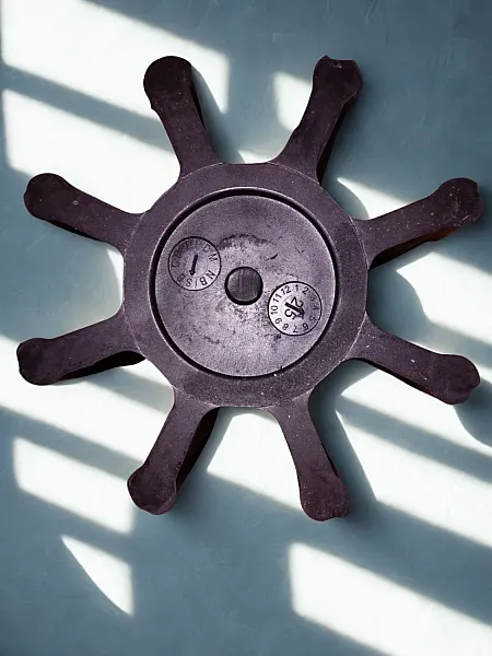 Φτερωτή Αντλίας ENOITALIA EURO 40 – Ελαστική Impeller 8 Πτερυγίων (NBR/EPDM Food Grade) κατάλληλη για τρόφιμα (Food Grade), σχεδιασμένη για αντλίες μεταφοράς κρασιού, μούστου, νερού και υγρών χαμηλού ιξώδους.