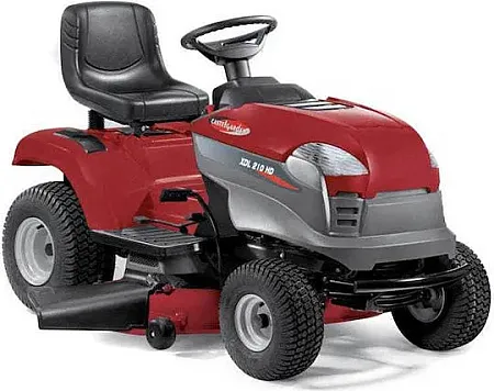 Castel Garden XDL 210HD/108 ένα πανίσχυρο χλοοκοπτικό τρακτέρ σχεδιασμένο για επαγγελματική χρήση και μεγάλες επιφάνειες. Εξοπλισμένο με τον δικύλινδρο κινητήρα STIGA ST 550 TWIN, παρέχει ασυναγώνιστη απόδοση, σταθερότητα και μεγάλη διάρκεια ζωής